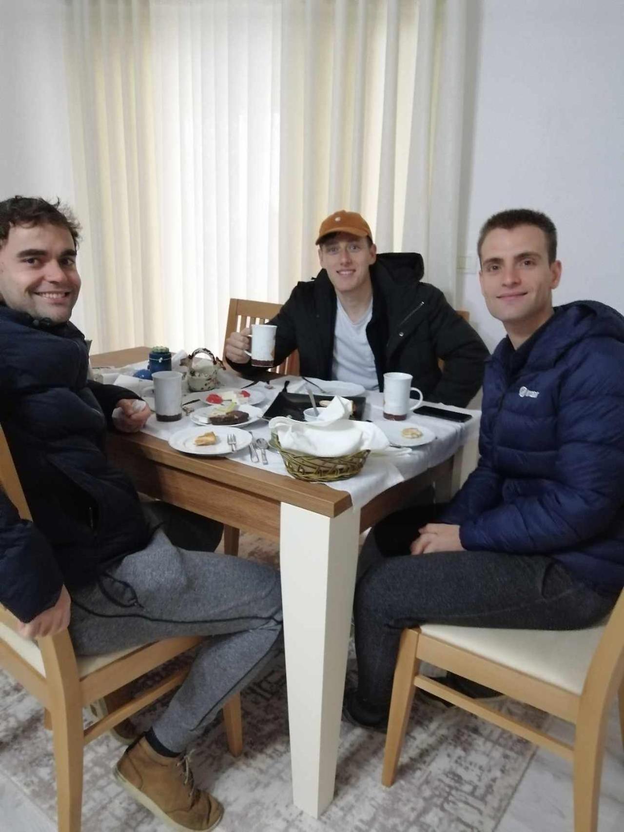 Eniguesthouse Gjirokastër Eksteriør billede