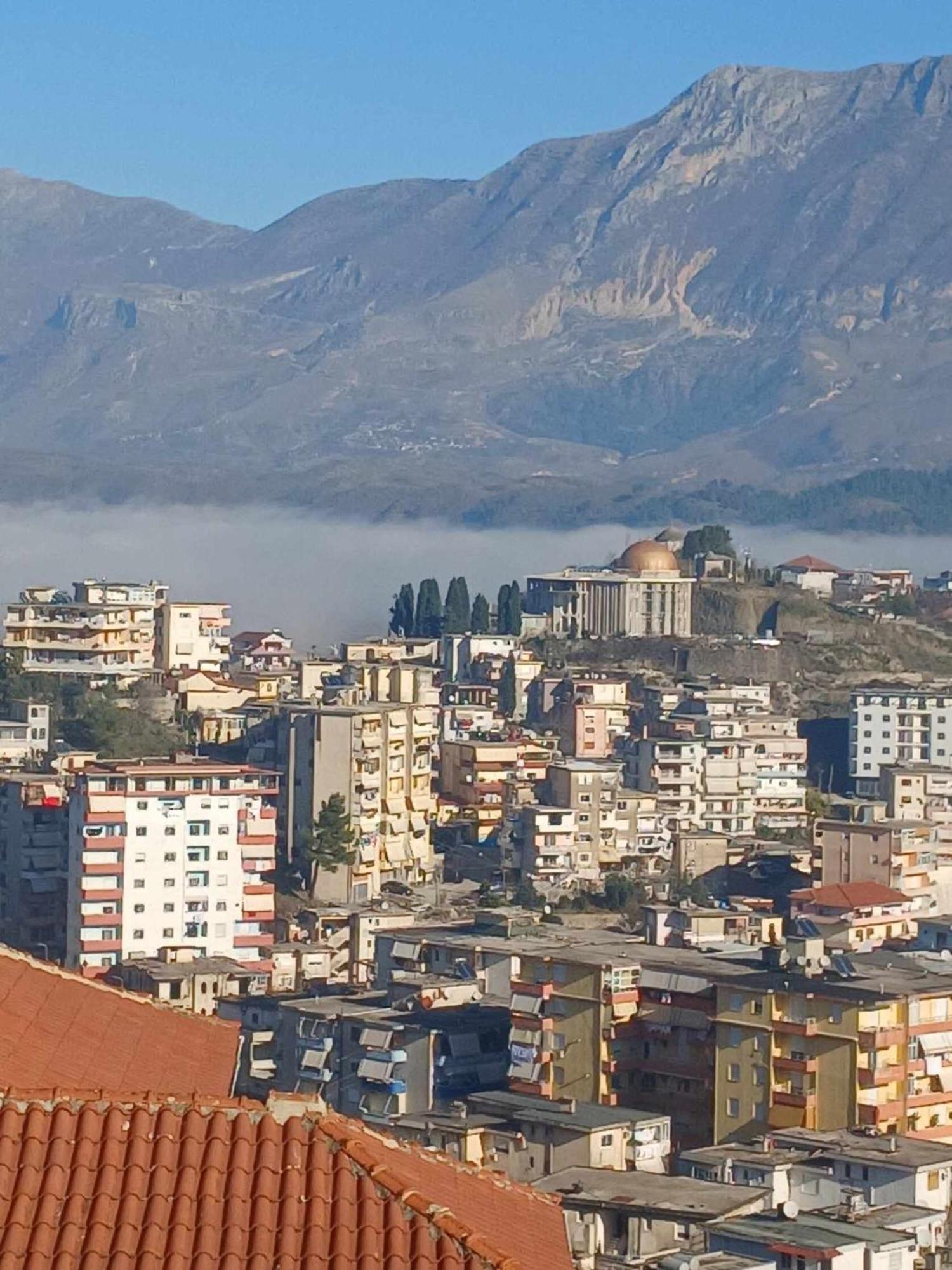Eniguesthouse Gjirokastër Eksteriør billede