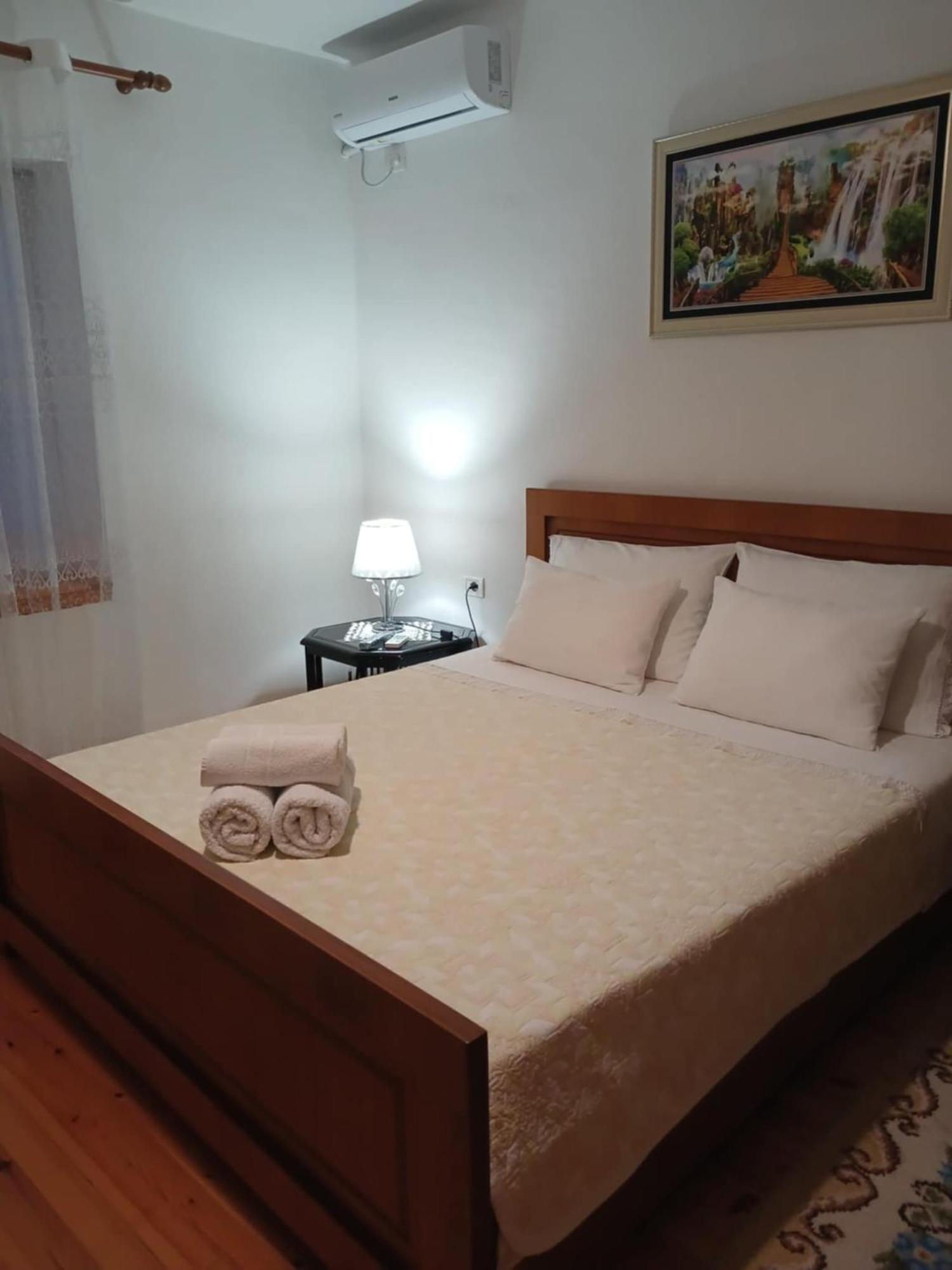 Eniguesthouse Gjirokastër Eksteriør billede