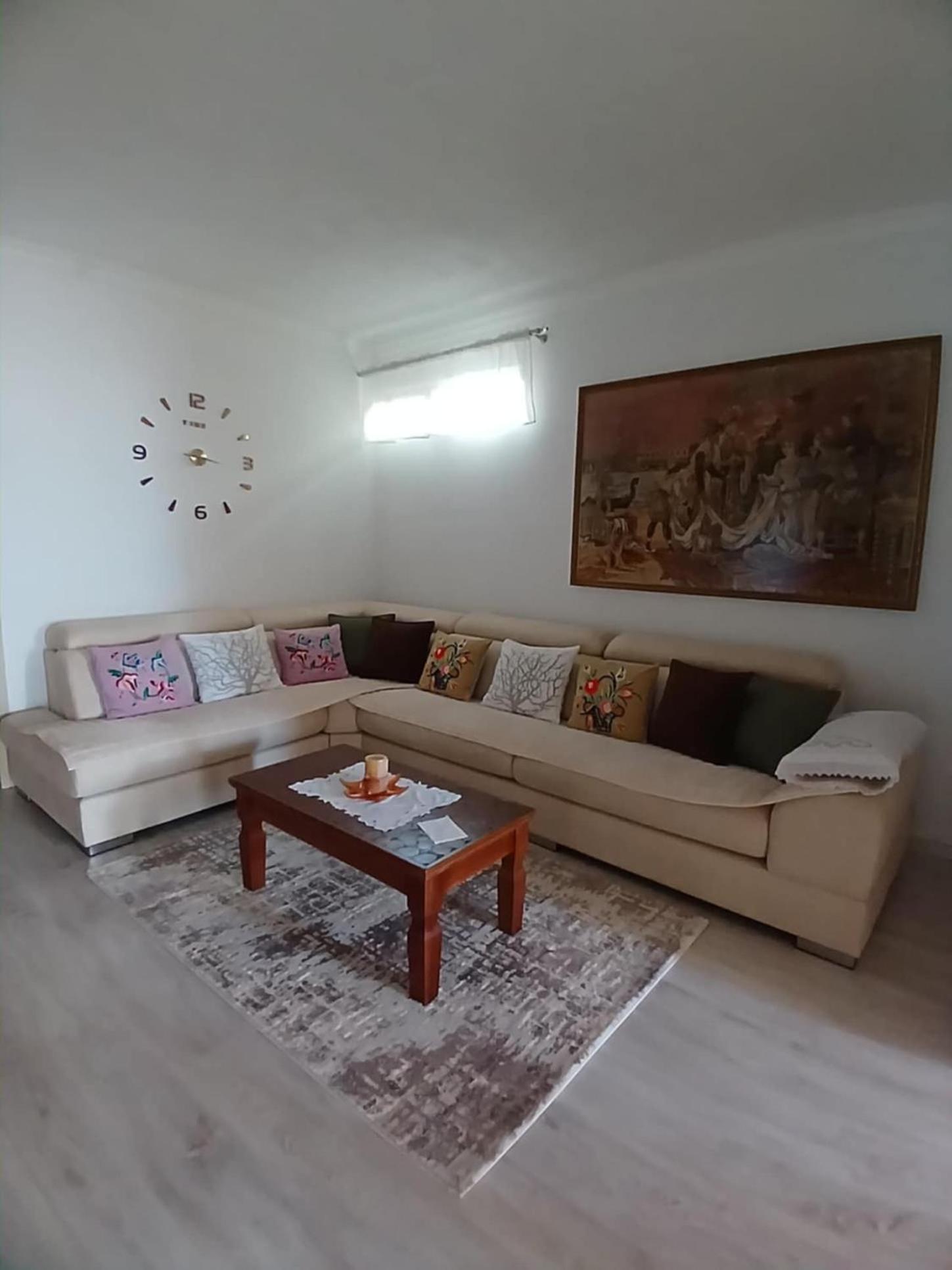 Eniguesthouse Gjirokastër Eksteriør billede